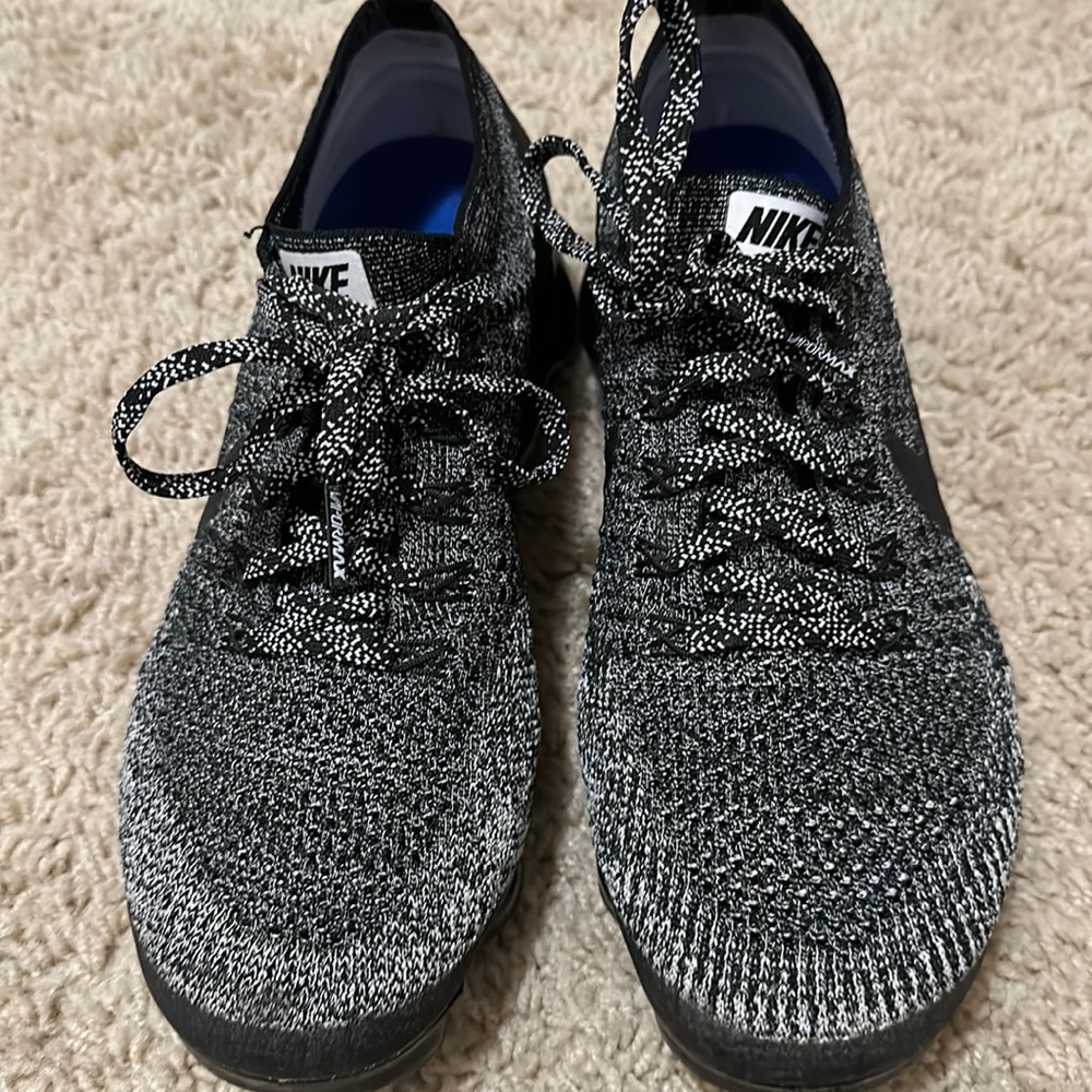 Nike Vapormax. Light wear in good condition. I might have worn 5 times